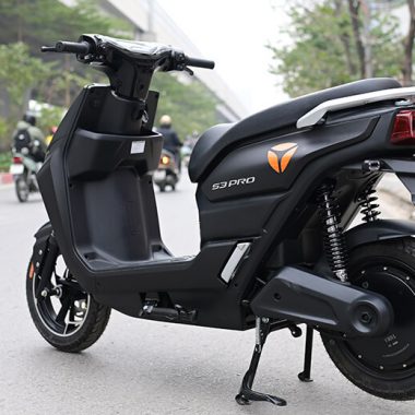 XE MÁY ĐIỆN YADEA S3 PRO 6 yadea s3 pro den nham sau