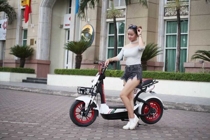 1585042851 1584779895 xe dien giant m133s plus 001