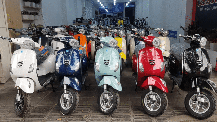 xe dien vespa 1