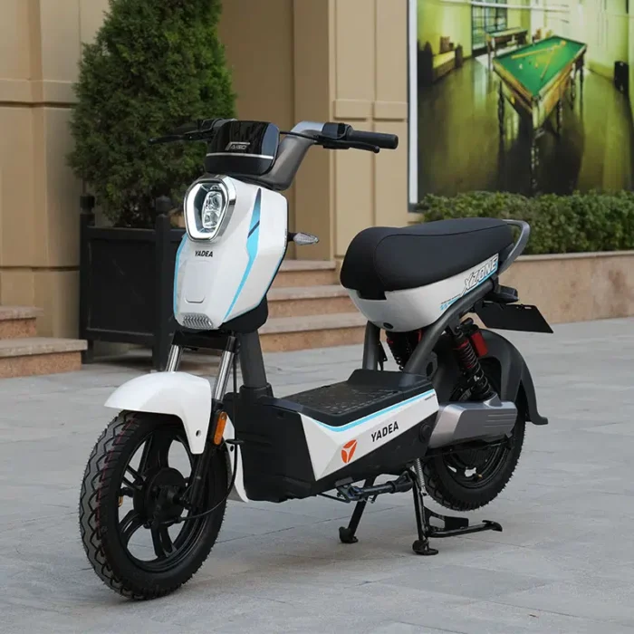 xe dien yadea x zone mau trang.jpg