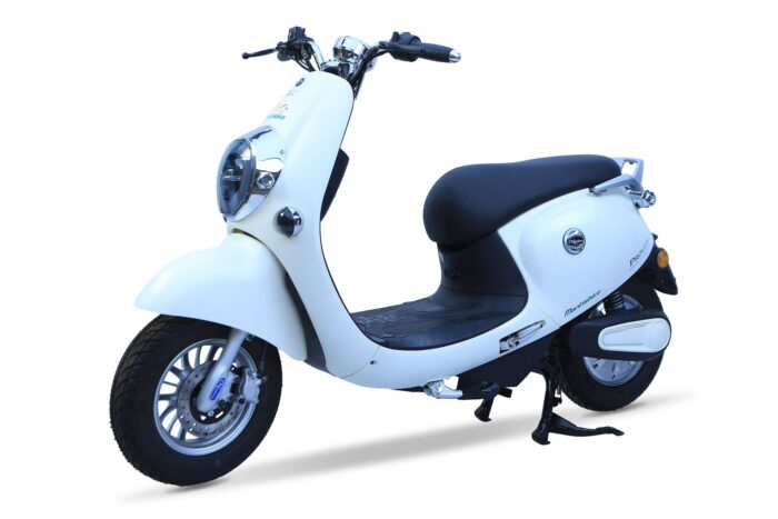 xe may dien proud s mau trang 1513420399